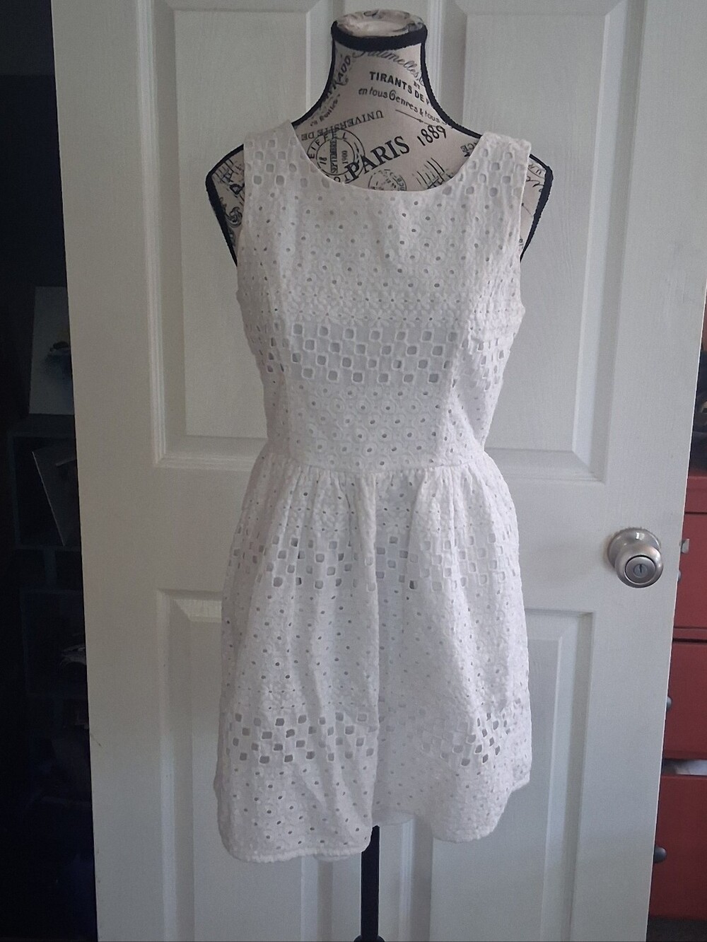 Sequin Hearts Juniors White Eyelet Sleeveless Summer Dress Back Cut Out 9